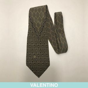 Auth Valentino green tie with hexagon print
